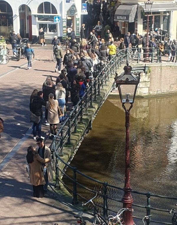 Essay toeristen en bezoekers Amsterdam